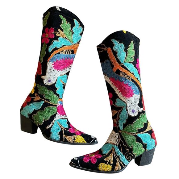 ARTEMIS ARTE Size 39 Black Velvet Floral Embroidered Back Zip Western-Style Boot - Picture 8 of 12